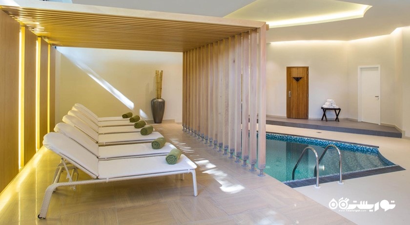 استخر سرپوشیده مرکز اسپا